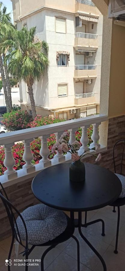 Torrevieja 2 Bedroom Holiday Apartment Exterior photo